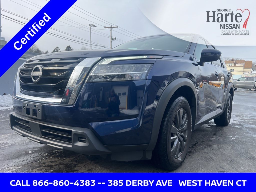 2022 Nissan Pathfinder S's photo