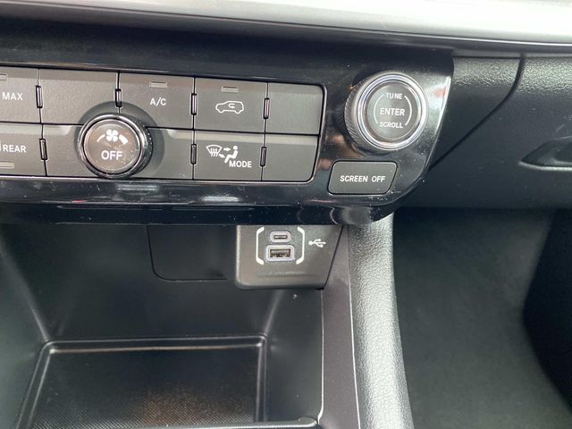 2022 Jeep Compass Latitude Lux photo 4