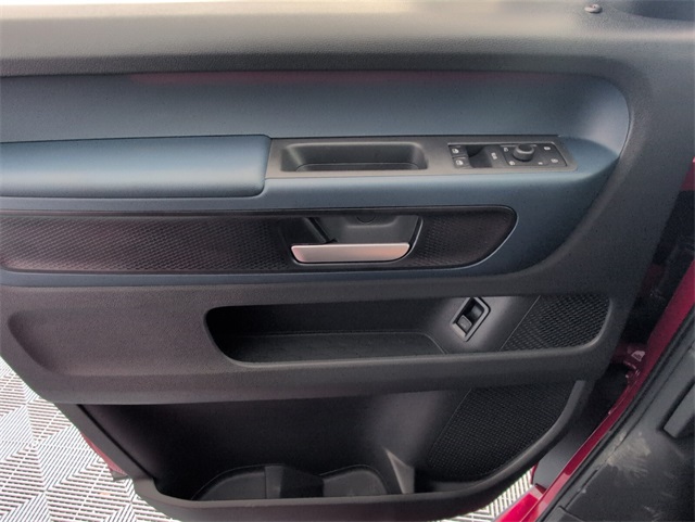 2025 Volkswagen ID. Buzz Pro Plus photo 11