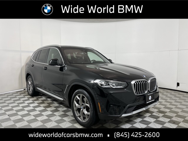 2022 BMW X3 30i's photo