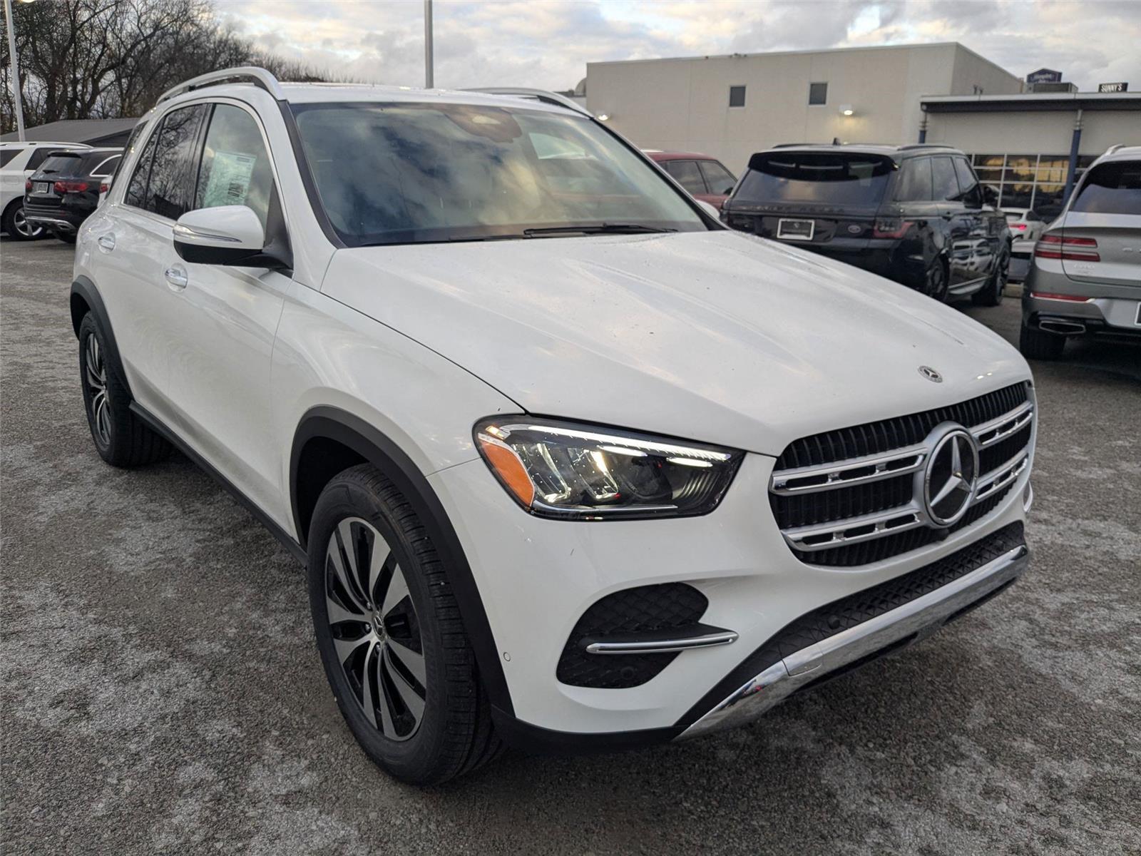 2026 Mercedes Benz GLE 350 4MATIC photo 3