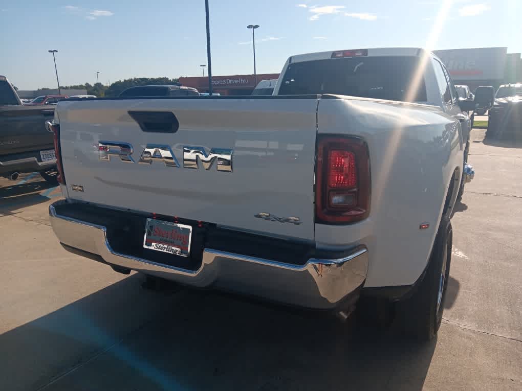 2026 Ram 3500 Tradesman photo 2