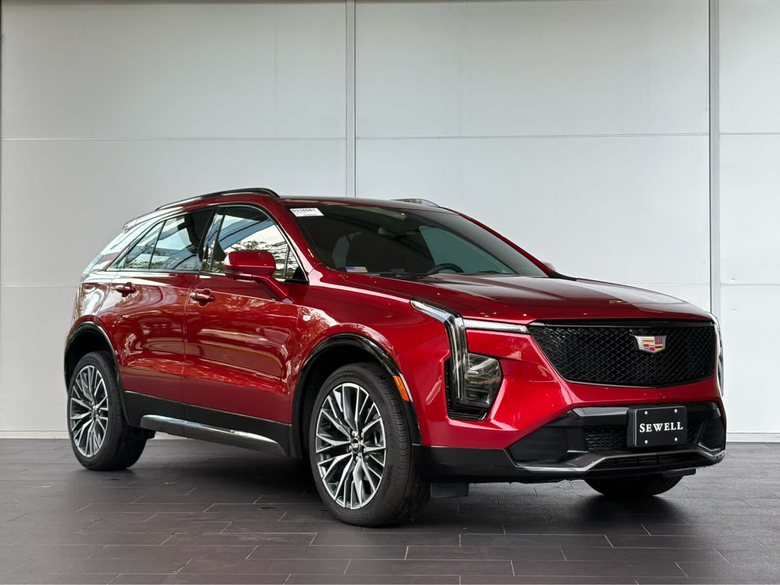 2025 Cadillac XT4 Sport photo 2