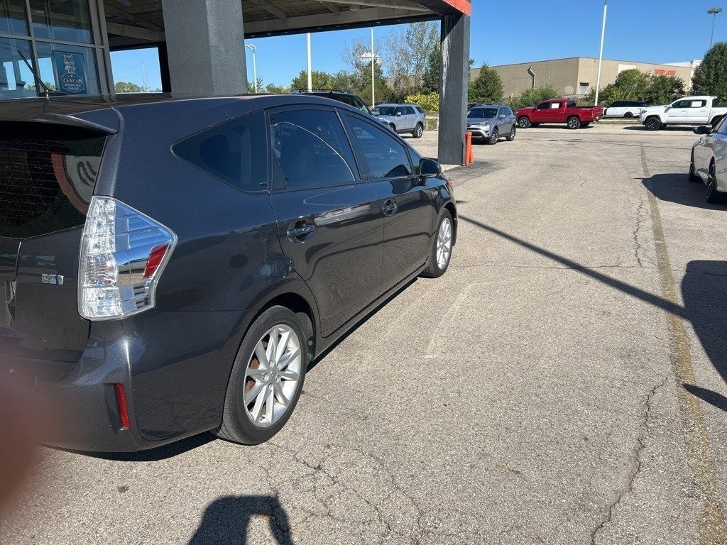 2012 Toyota Prius V Five photo 3
