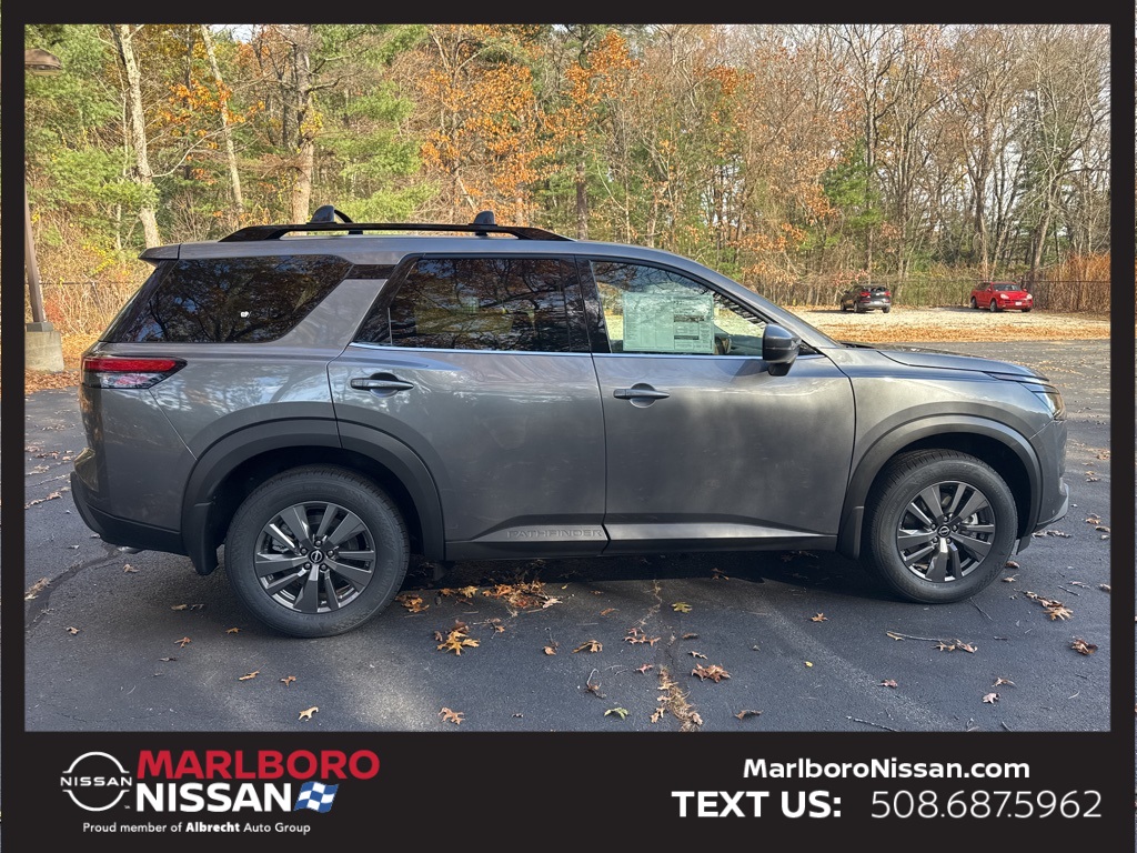 2025 Nissan Pathfinder SV photo 3