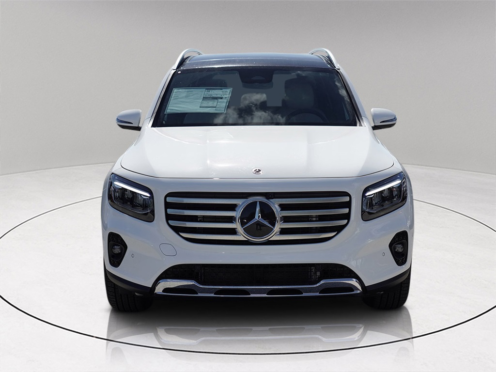 2026 Mercedes Benz GLB 250 photo 2