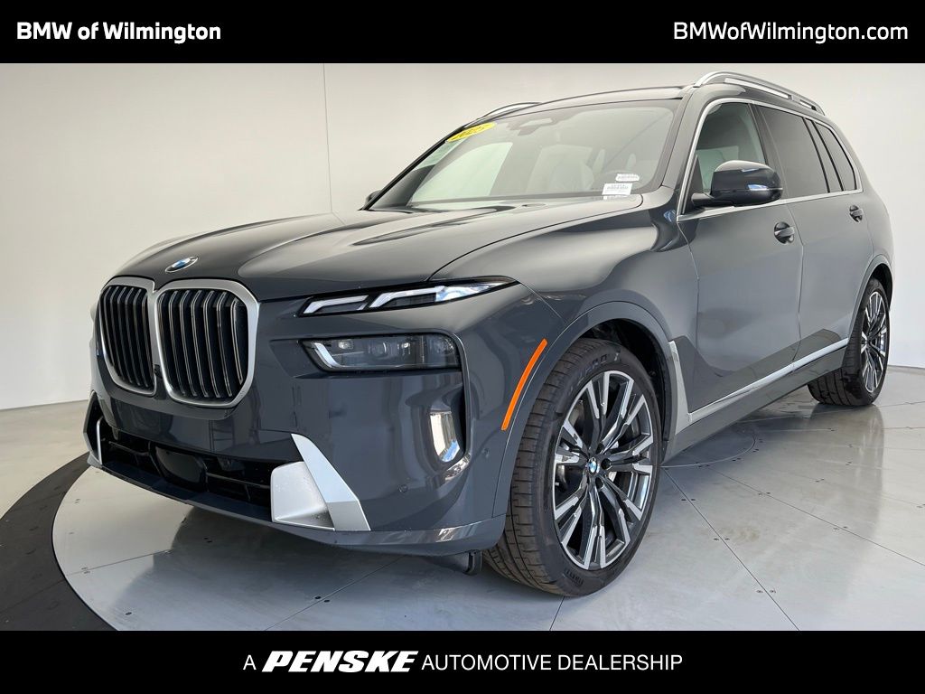 2025 BMW X7 40i's photo