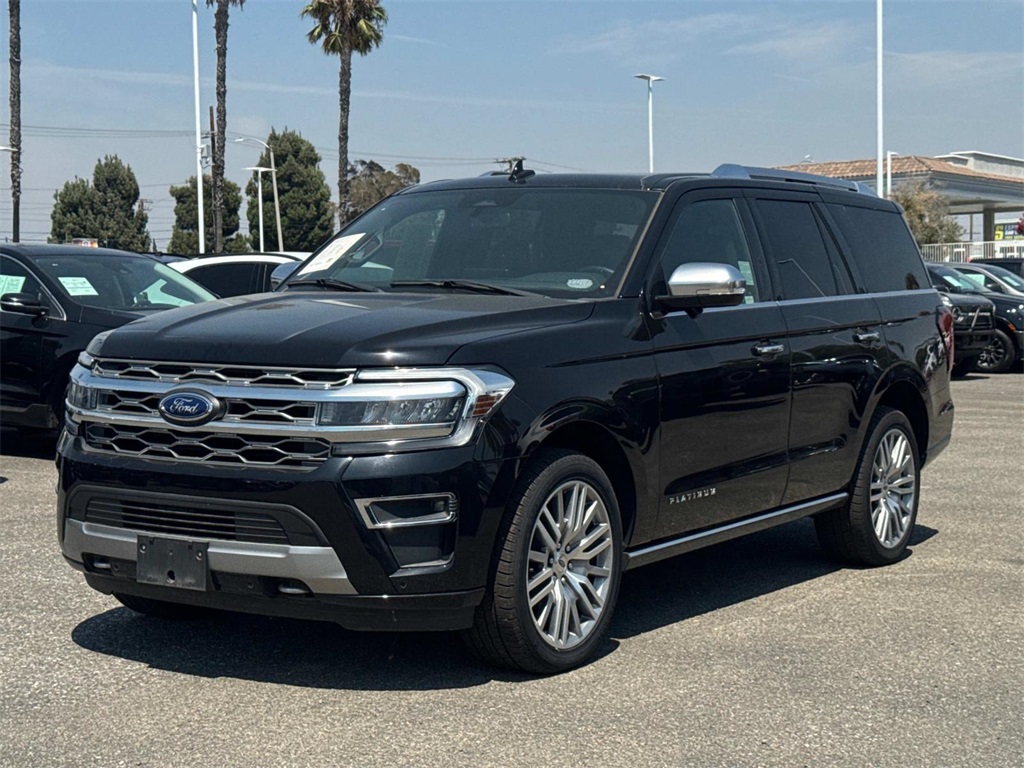 2023 Ford Expedition Platinum's photo