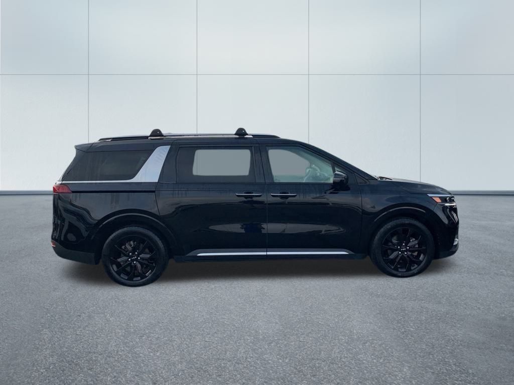 2023 Kia Carnival SX Prestige photo 2