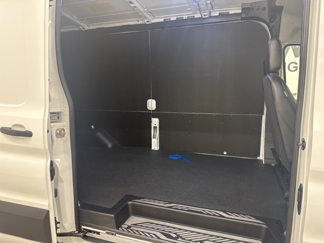 2025 Ford Transit photo 28