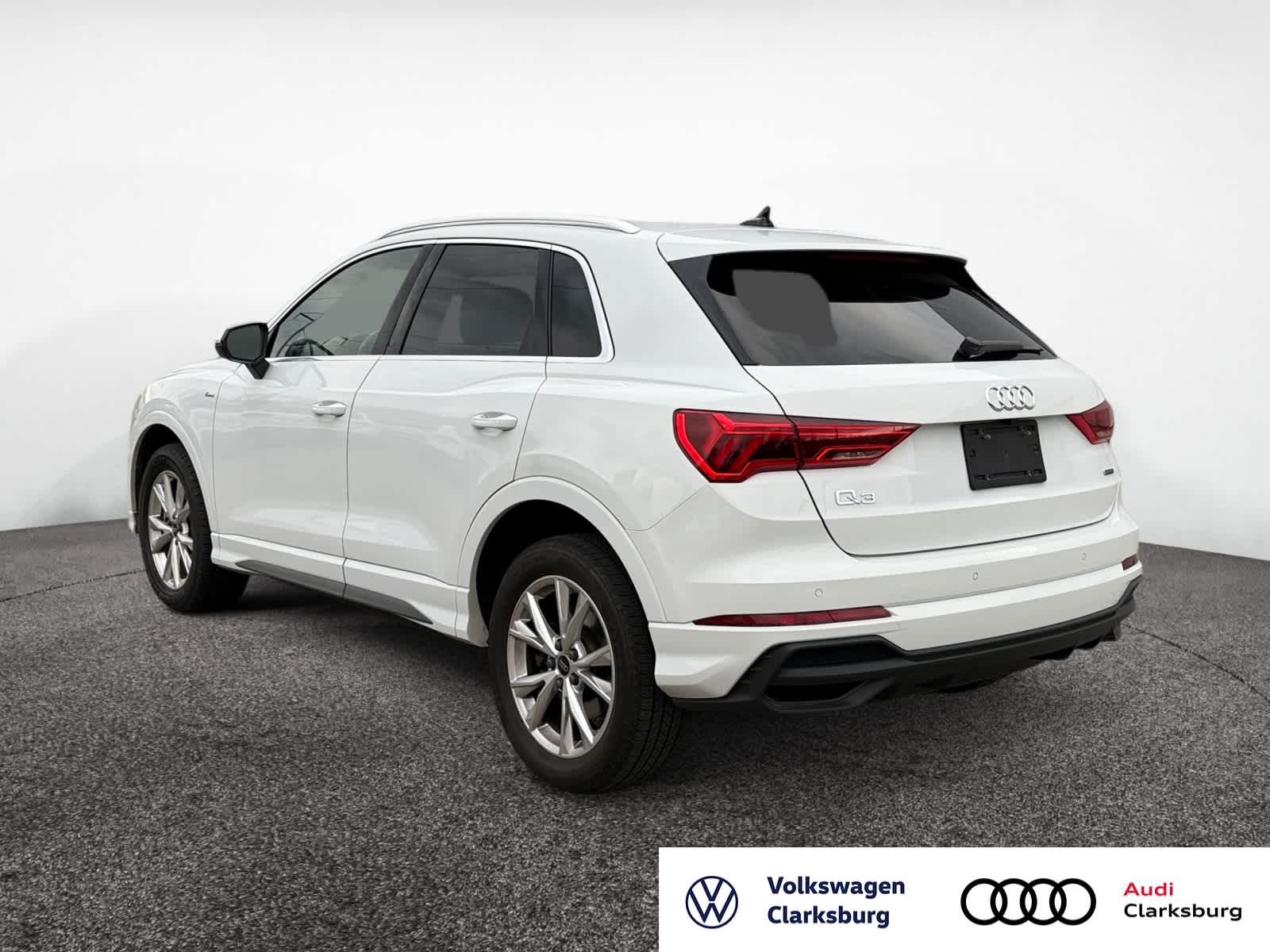 2023 Audi Q3 S line Premium photo 3