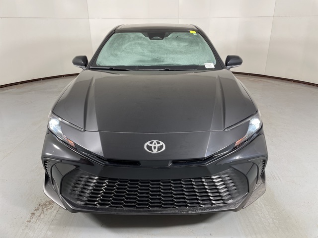 2025 Toyota Camry SE photo 2