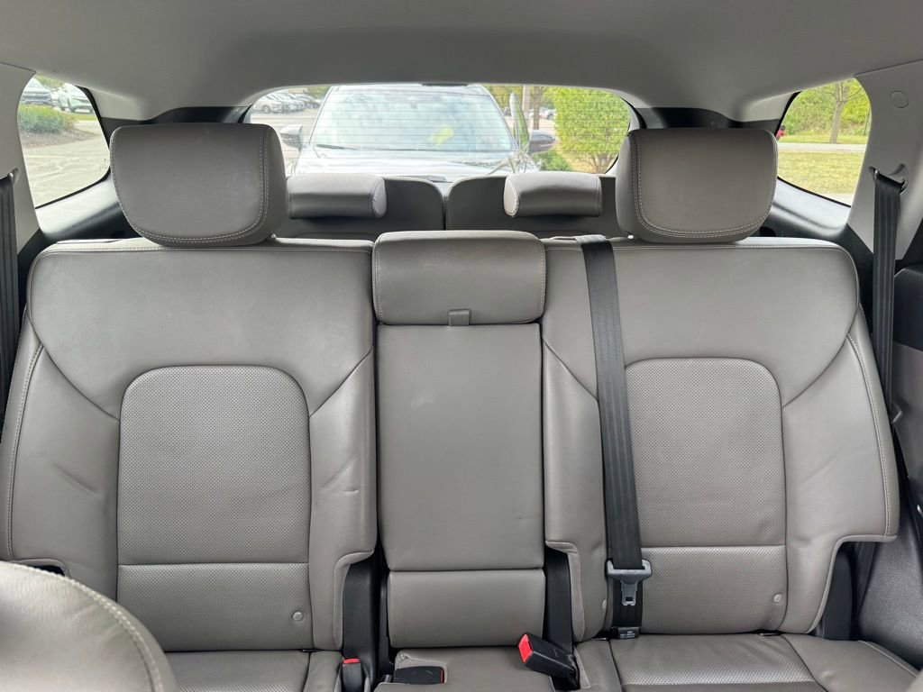 2017 Hyundai Santa Fe SE photo 22