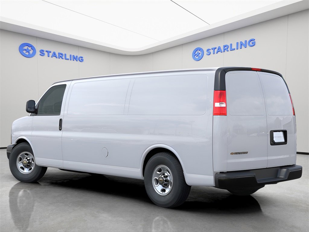 2024 Chevrolet Express Cargo 2500 photo 3