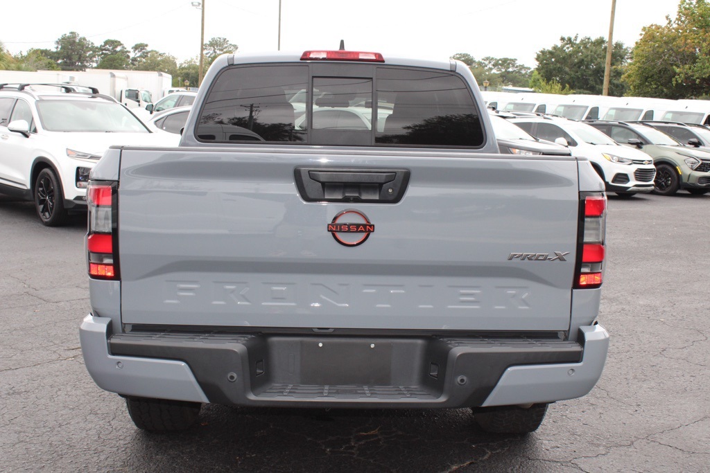 2022 Nissan Frontier Crew Cab PRO-X photo 7