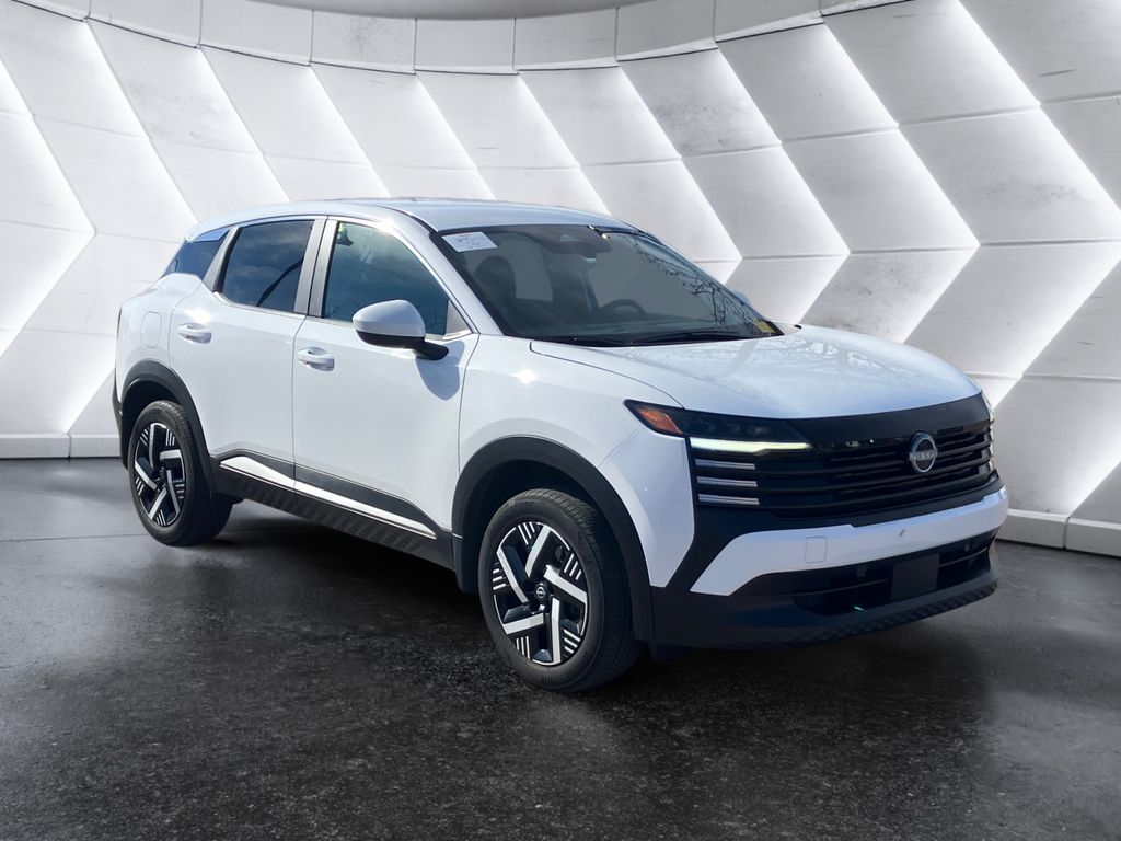 2025 Nissan Kicks SV's photo