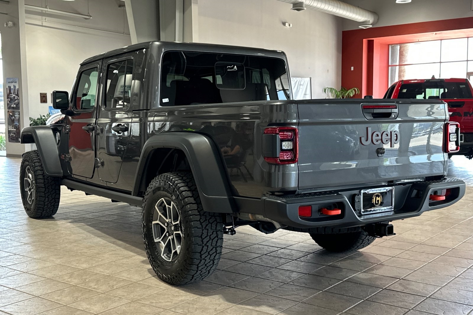 2025 Jeep Gladiator Mojave photo 4