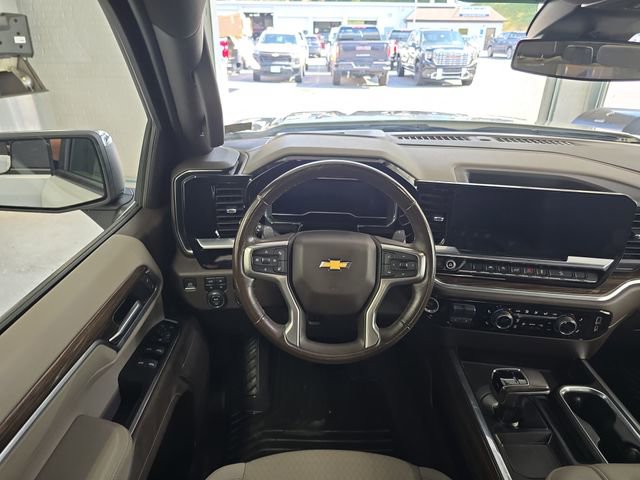 2022 Chevrolet Silverado 1500 LT photo 11