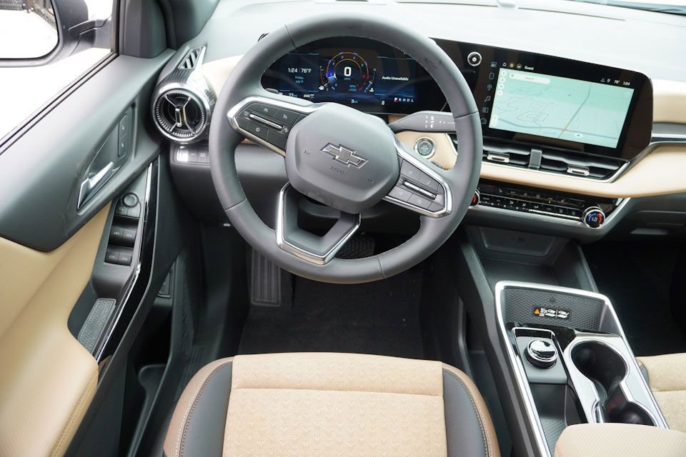 2026 Chevrolet Equinox ACTIV photo 4