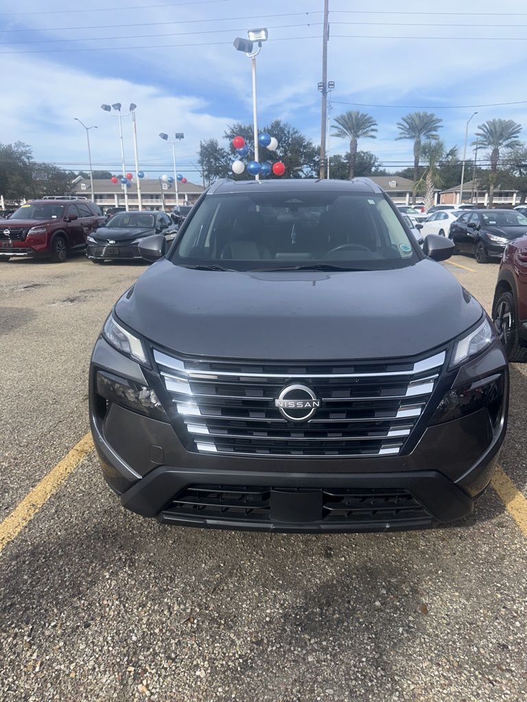 2024 Nissan Rogue SV photo 2