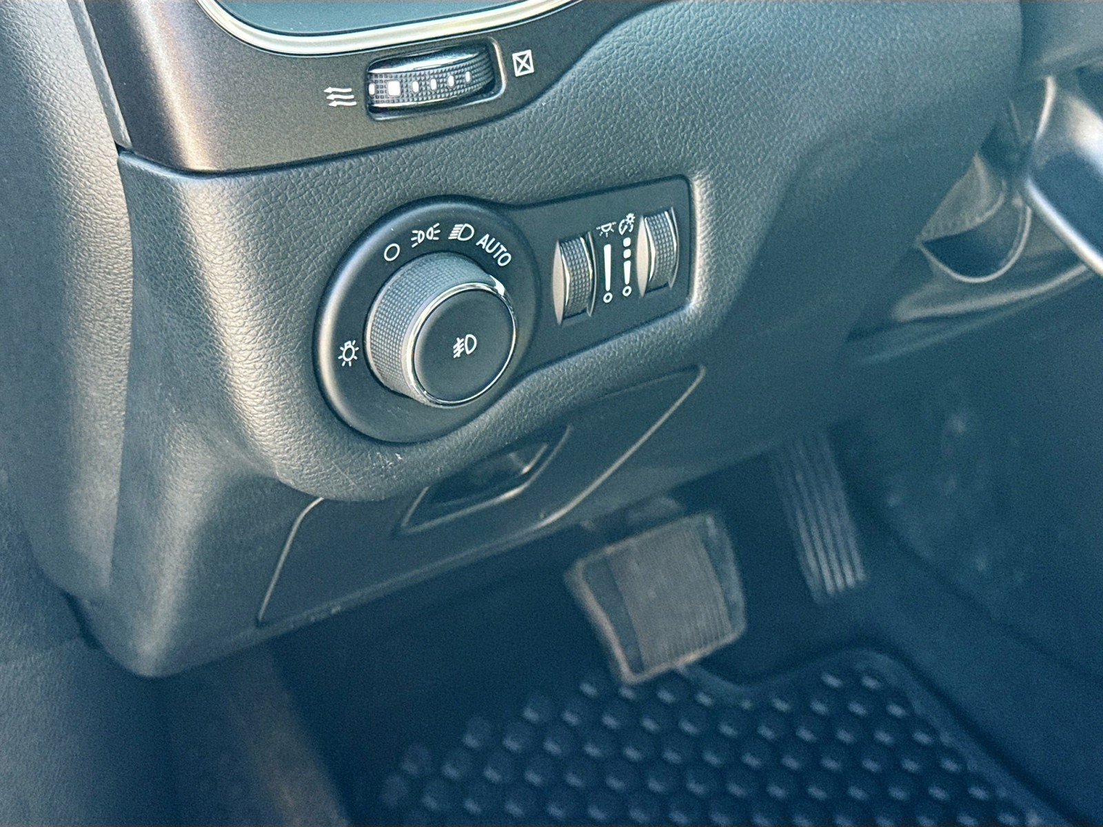 2022 Jeep Cherokee Trailhawk photo 8