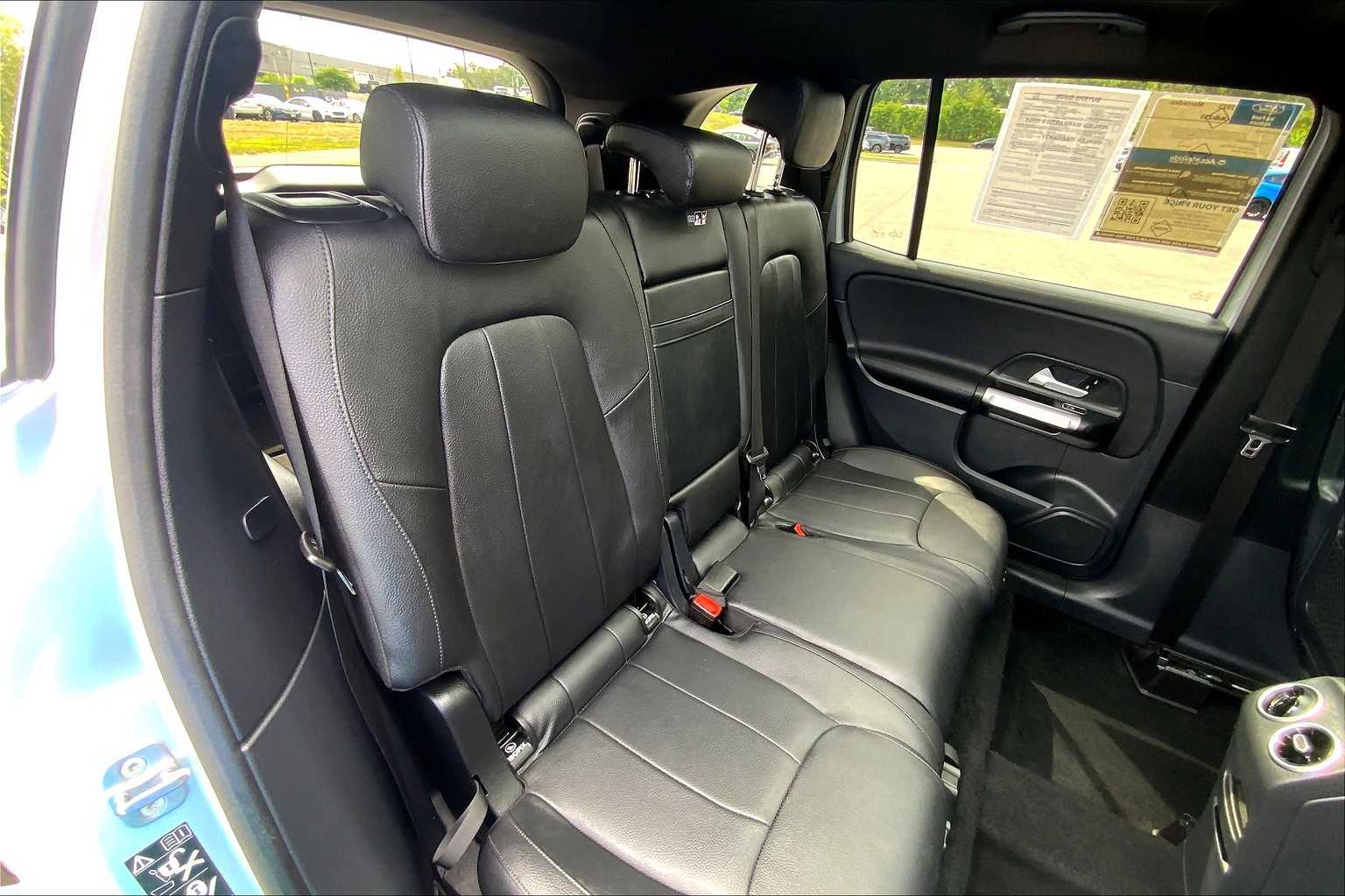 2023 Mercedes Benz GLB 250 4MATIC photo 18