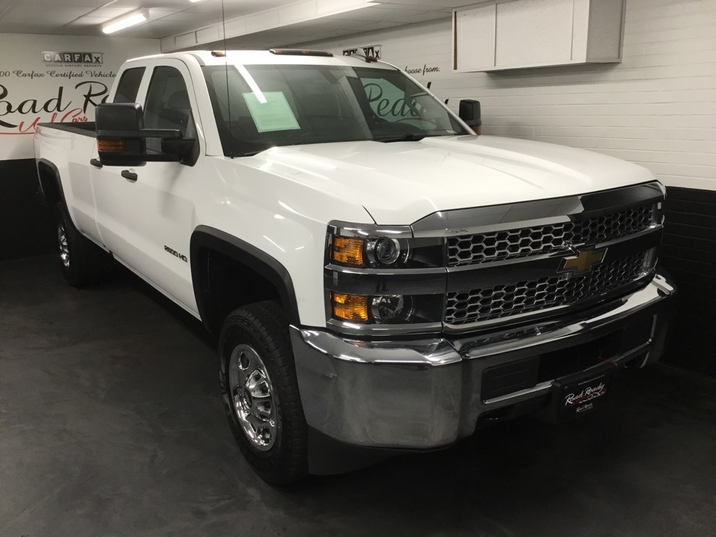 2019 Chevrolet Silverado 2500HD Work Truck photo 2