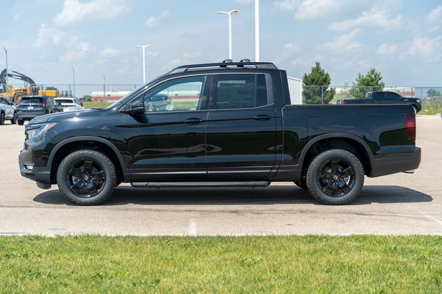 2025 Honda Ridgeline Black Edition photo 4