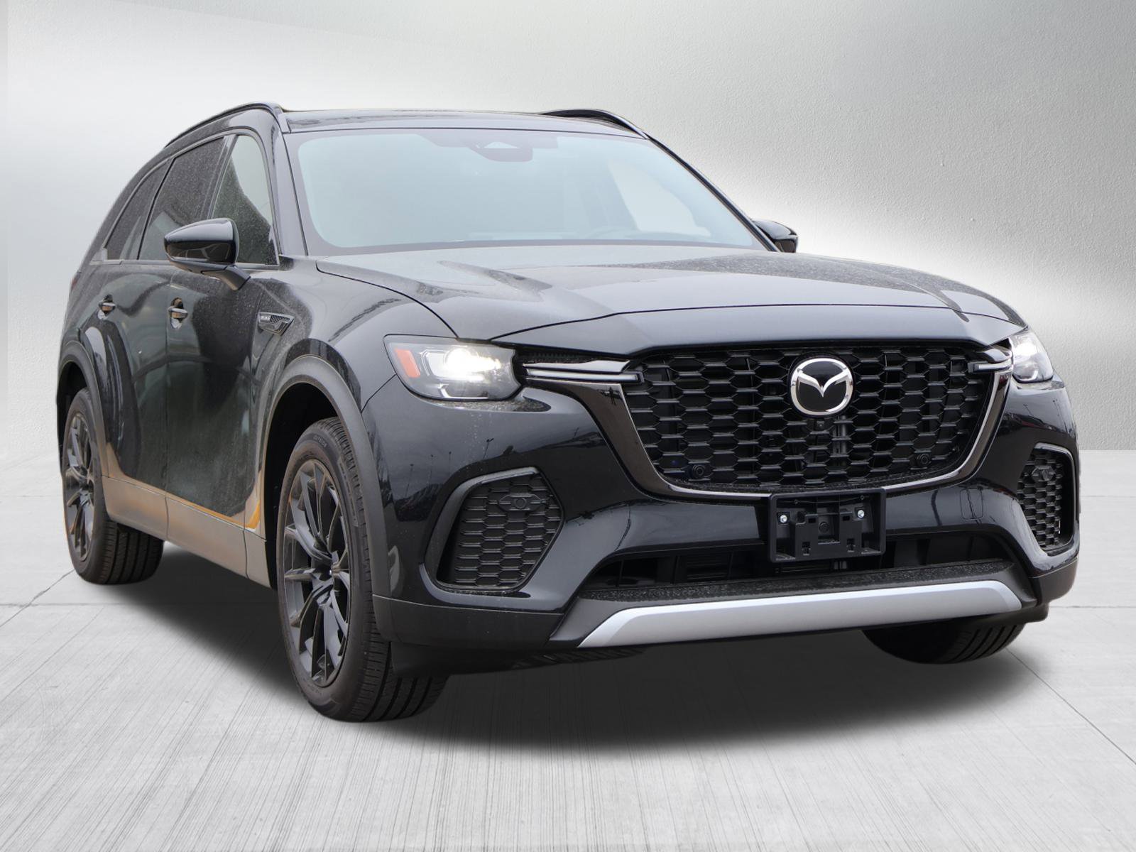 2025 Mazda CX-70 Premium Plus Package's photo