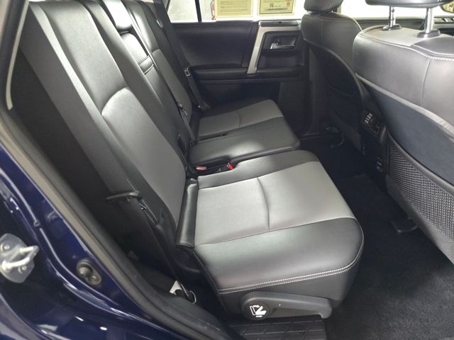 2016 Toyota 4Runner SR5 Premium photo 19