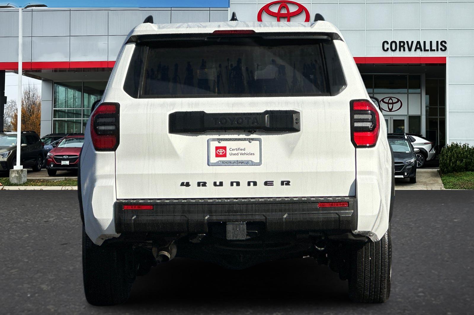2025 Toyota 4Runner SR5 4WD photo 4