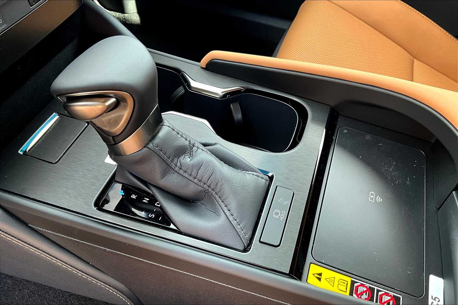 2025 Lexus ES 350 photo 8