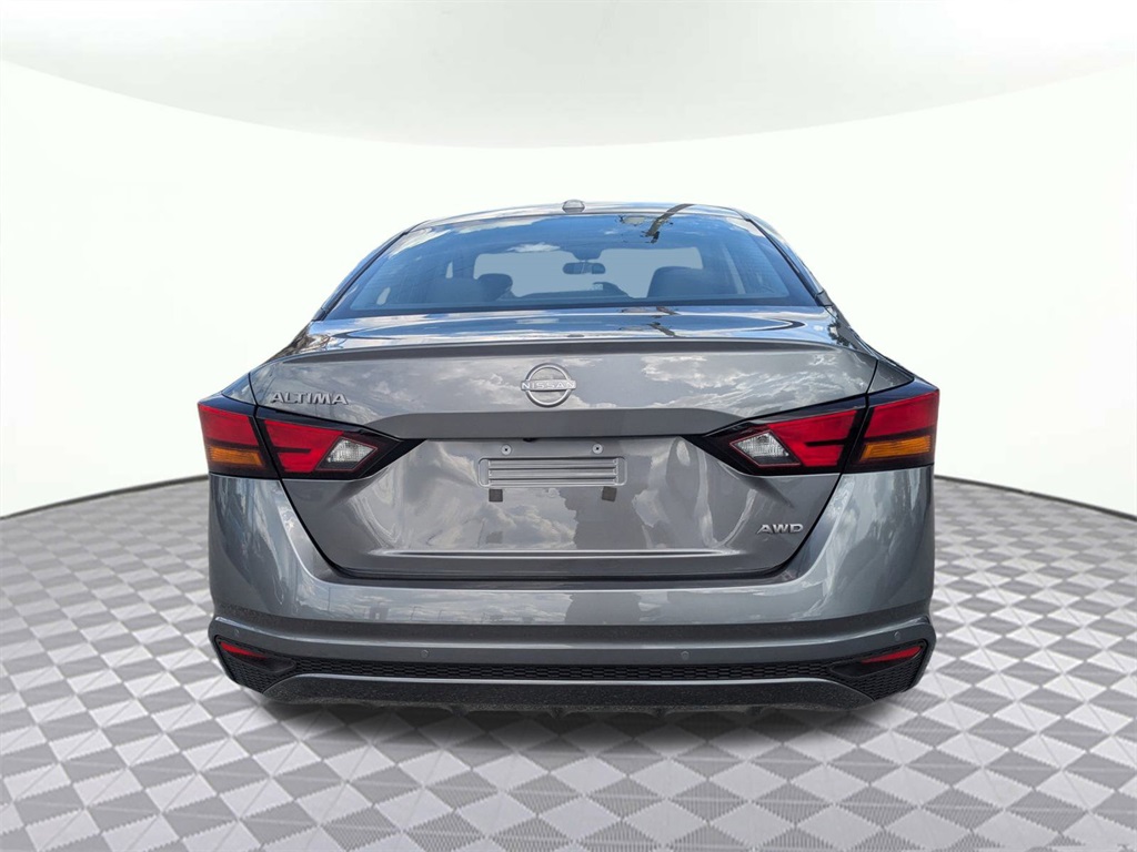 2025 Nissan Altima 2.5 SV photo 4