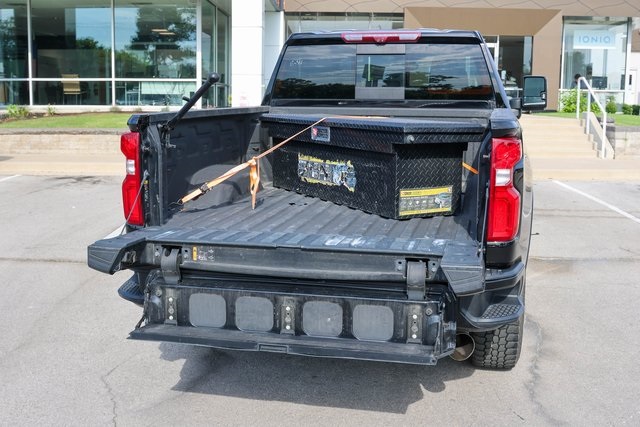 Used 2023 Black Chevrolet High Country image 11