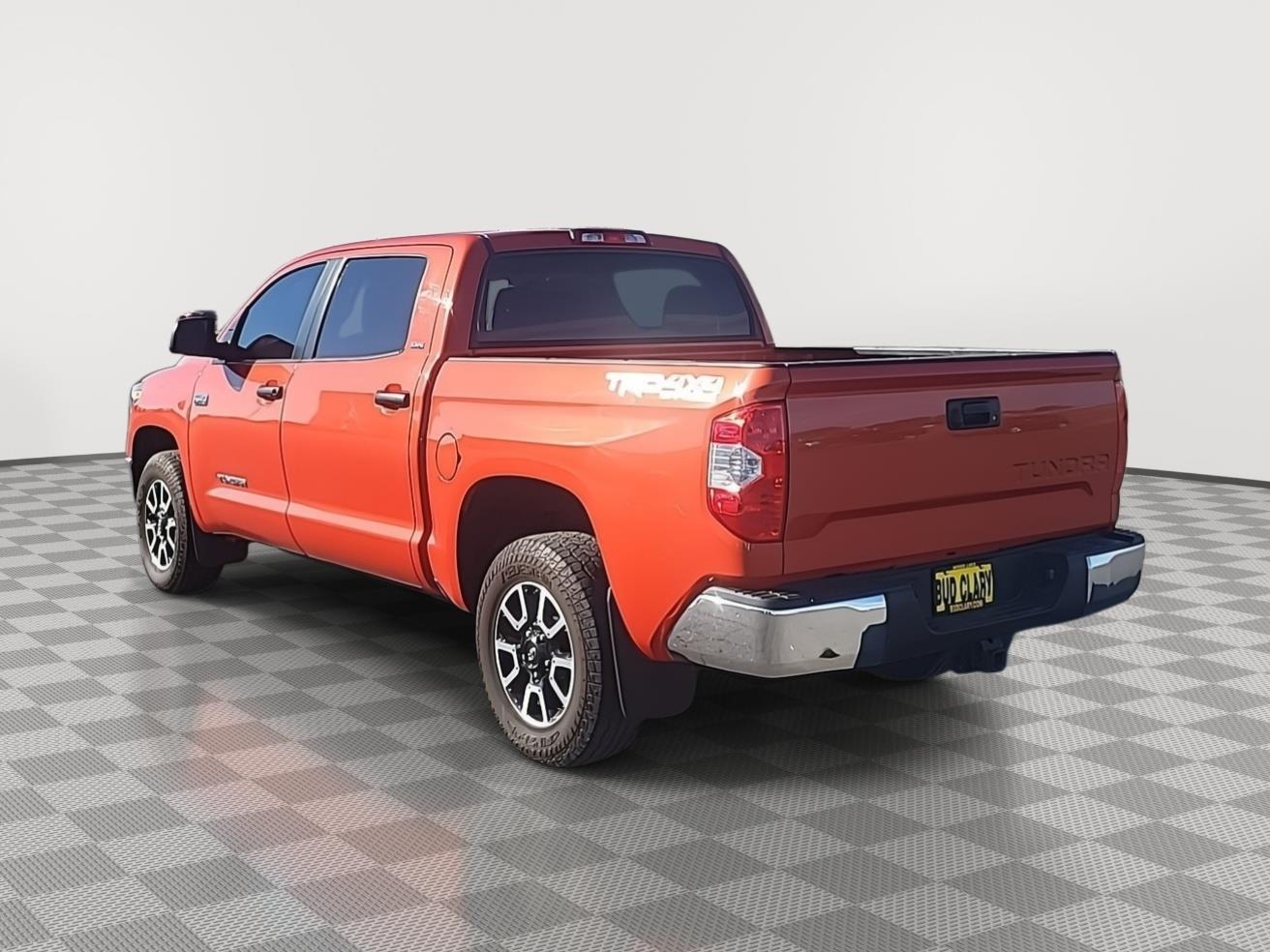 2018 Toyota Tundra SR5 photo 3
