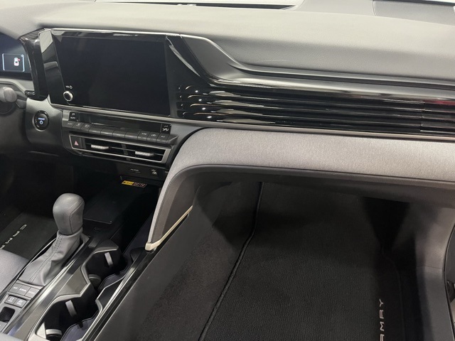 2025 Toyota Camry LE photo 18