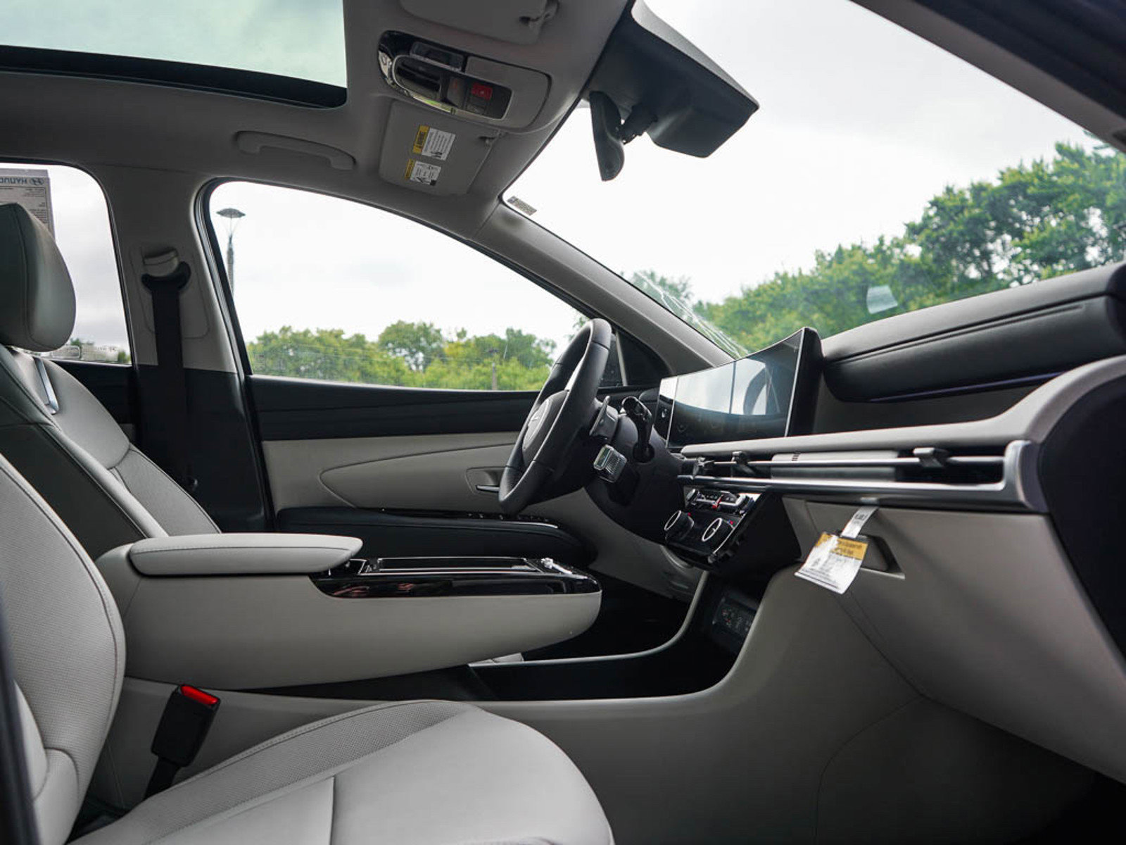 2025 Hyundai Tucson Limited photo 8