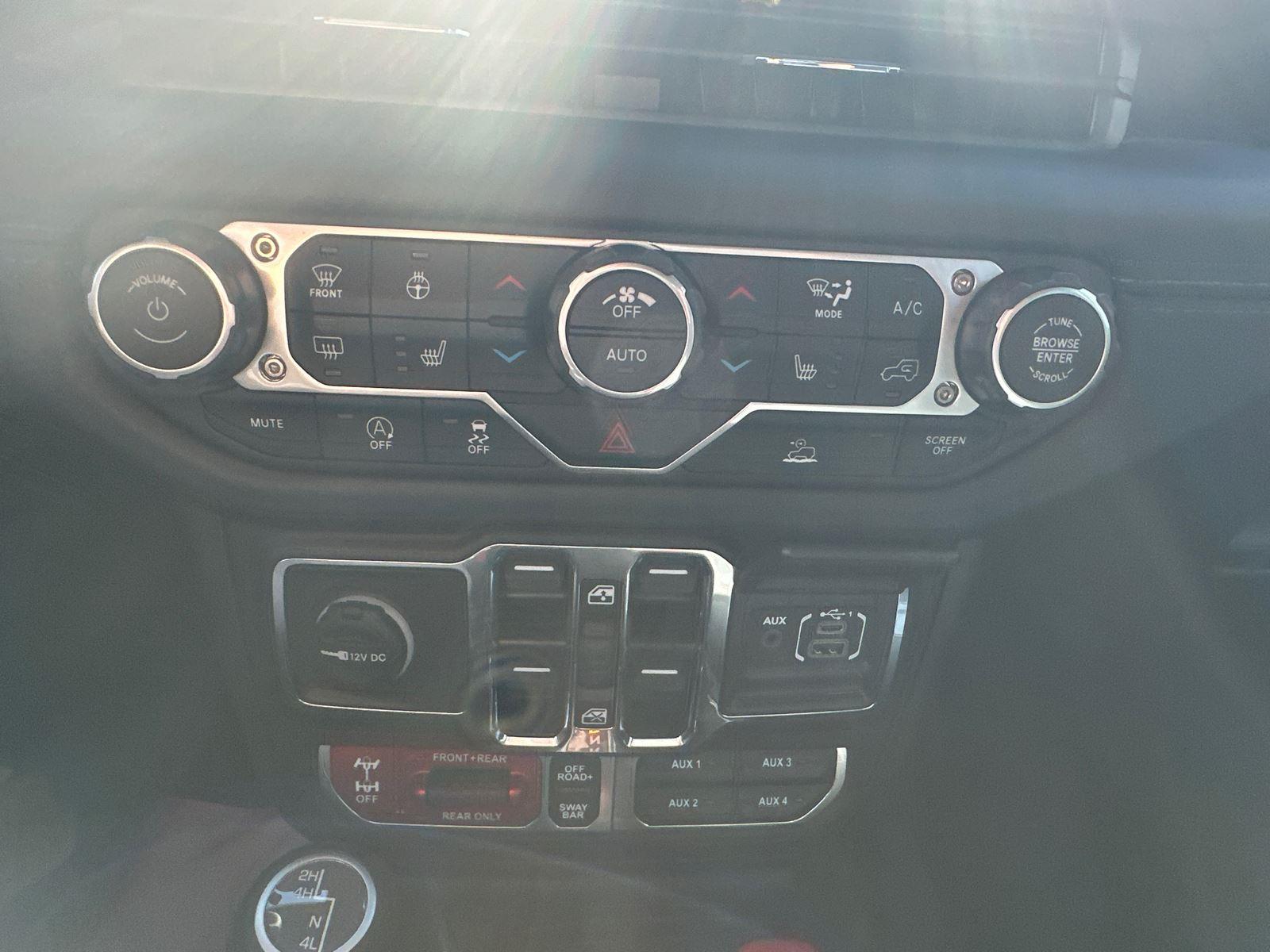 2025 Jeep Gladiator Rubicon photo 22