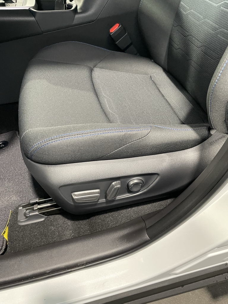 2024 Toyota RAV4 Hybrid SE photo 32