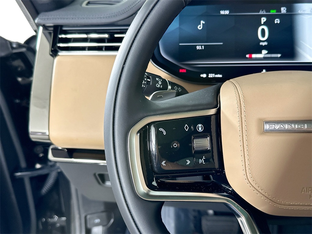 2025 Land Rover Range Rover Sport SE photo 9
