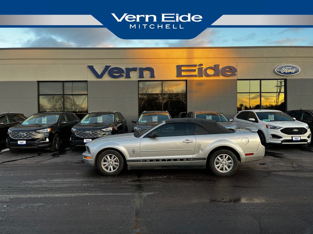 2006 Ford Mustang's photo