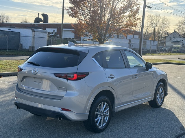 2025 Mazda CX-5 2.5 S Preferred photo 4