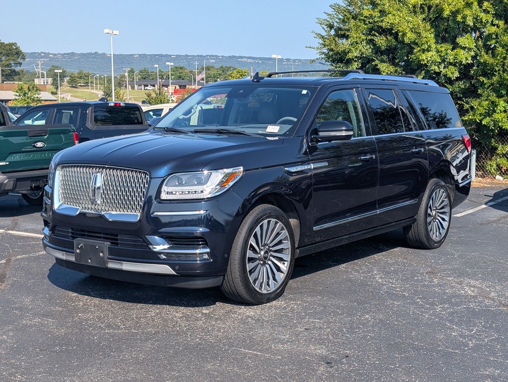 2021 Lincoln Navigator L Reserve photo 2