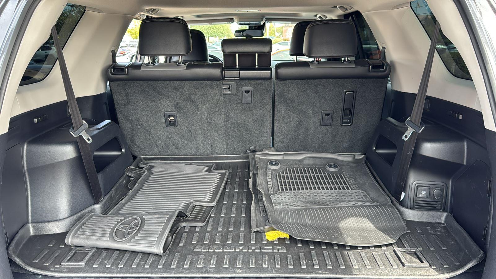 2023 Toyota 4Runner SR5 Premium photo 32