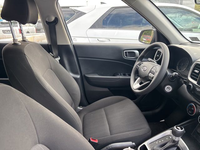 2020 Hyundai Venue SE photo 14