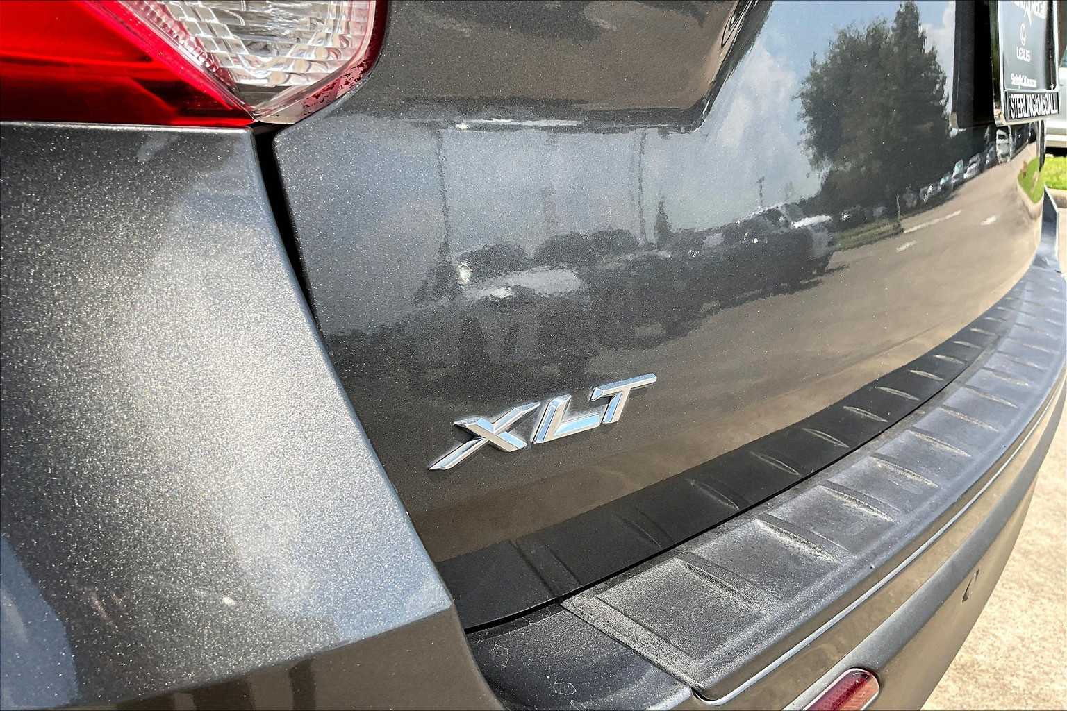 2020 Ford Explorer XLT photo 8