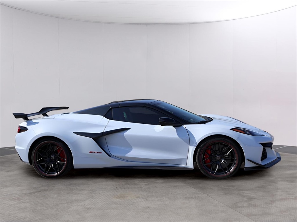 2024 Chevrolet Corvette Z06 2LZ photo 10