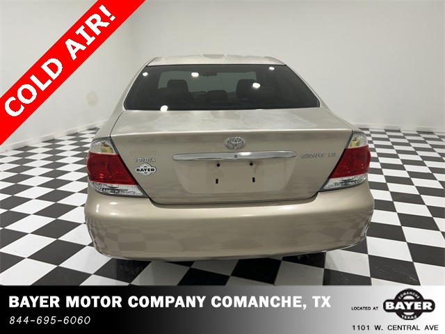 2005 Toyota Camry LE photo 4