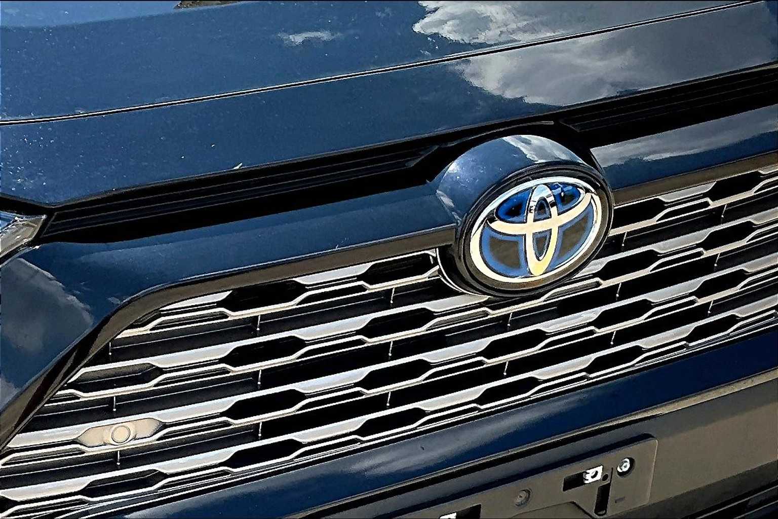 2024 Toyota RAV4 Hybrid Limited photo 27
