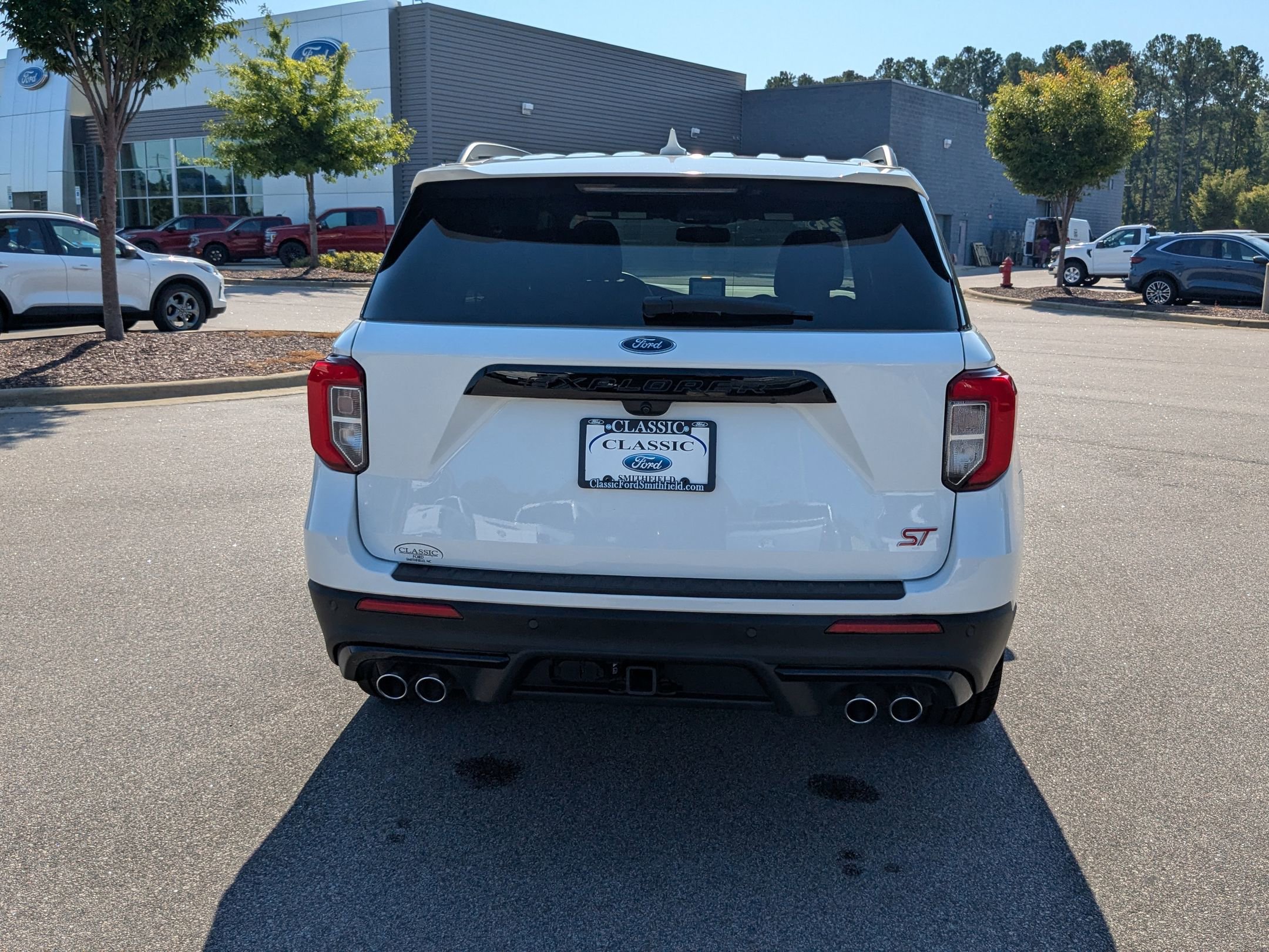 2024 Ford Explorer ST photo 9